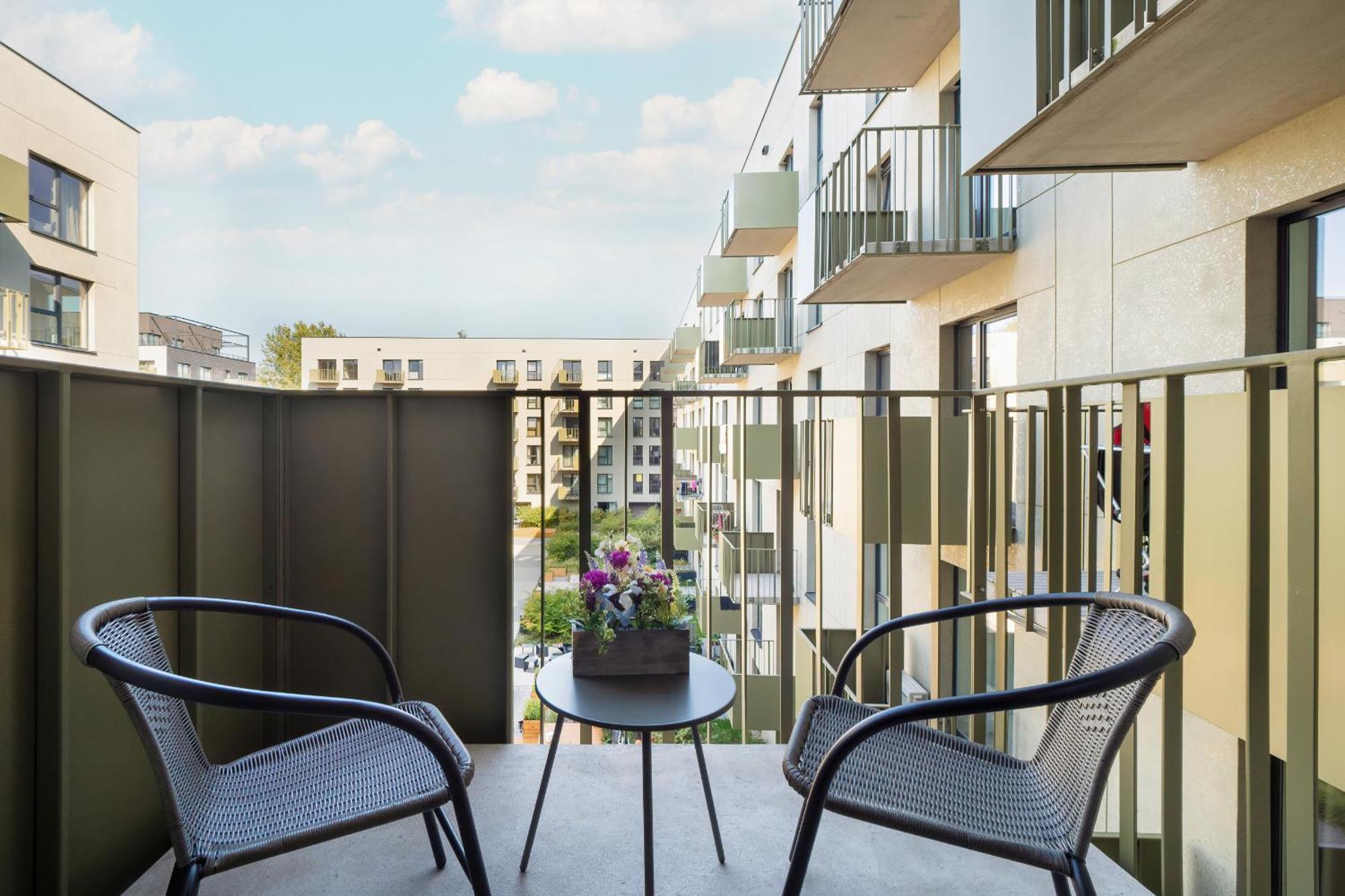 Luksusowe Studio W Lodzi Z Biurkiem, Balkonem I Klimatyzatorem By Renters Prestige Exterior photo